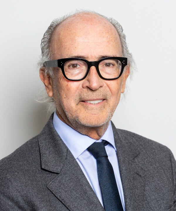 portrait image of Rafael Fontana