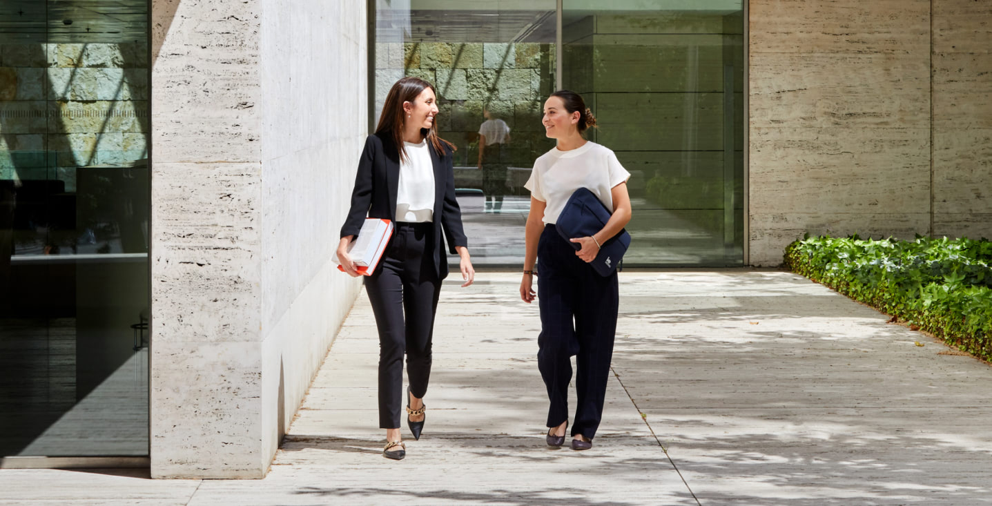 p-rez-llorca-ie-law-school-join-forces-to-create-a-career-opportunity